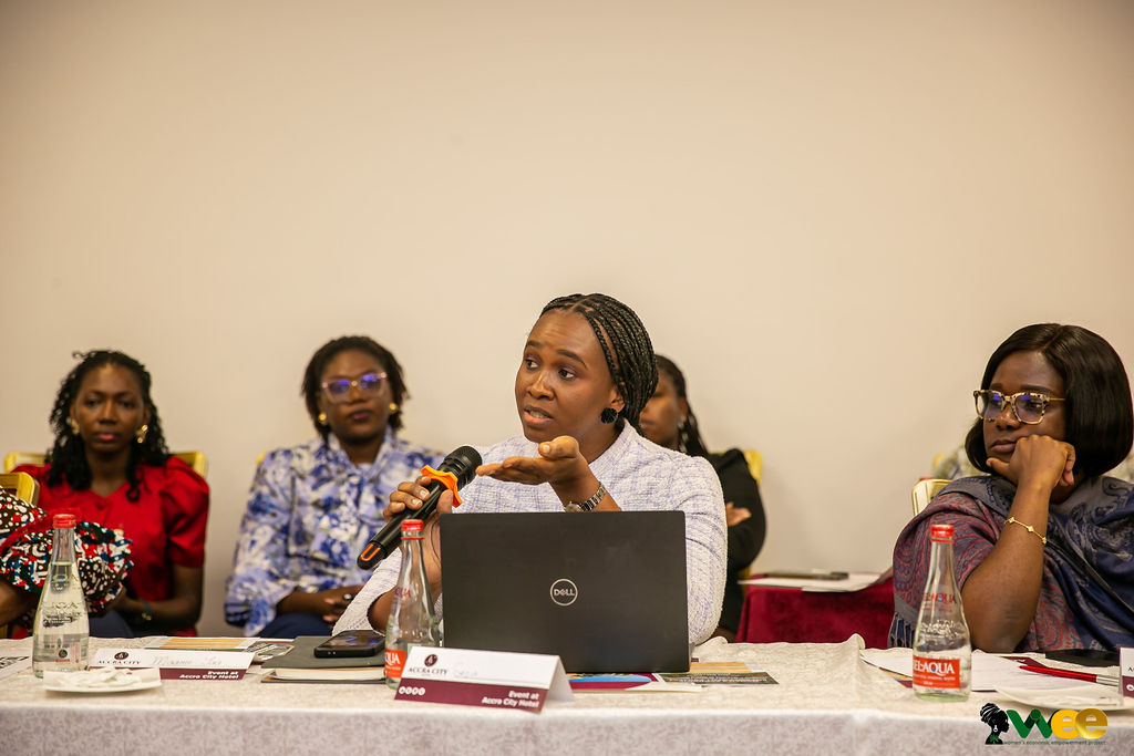 A stakeholder participant highlighting an issue during plenary